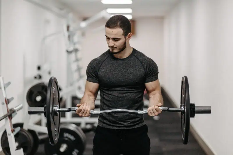 Ez bar Curl exercise